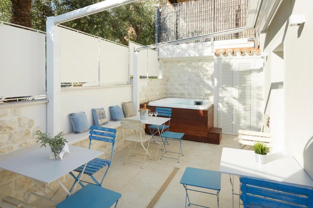 シローロ Nilu Relais Bed & Breakfast エクステリア 写真