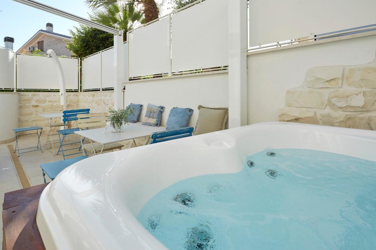 シローロ Nilu Relais Bed & Breakfast エクステリア 写真