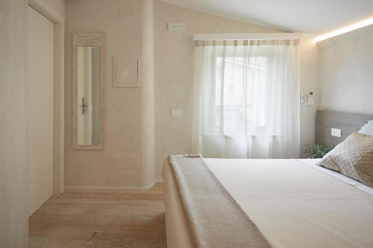 シローロ Nilu Relais Bed & Breakfast エクステリア 写真