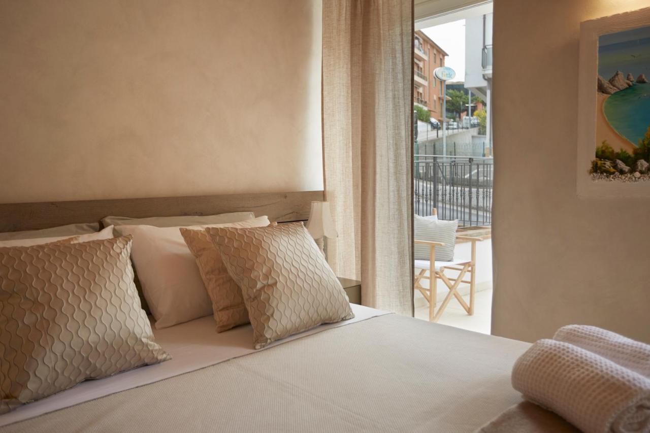 シローロ Nilu Relais Bed & Breakfast エクステリア 写真