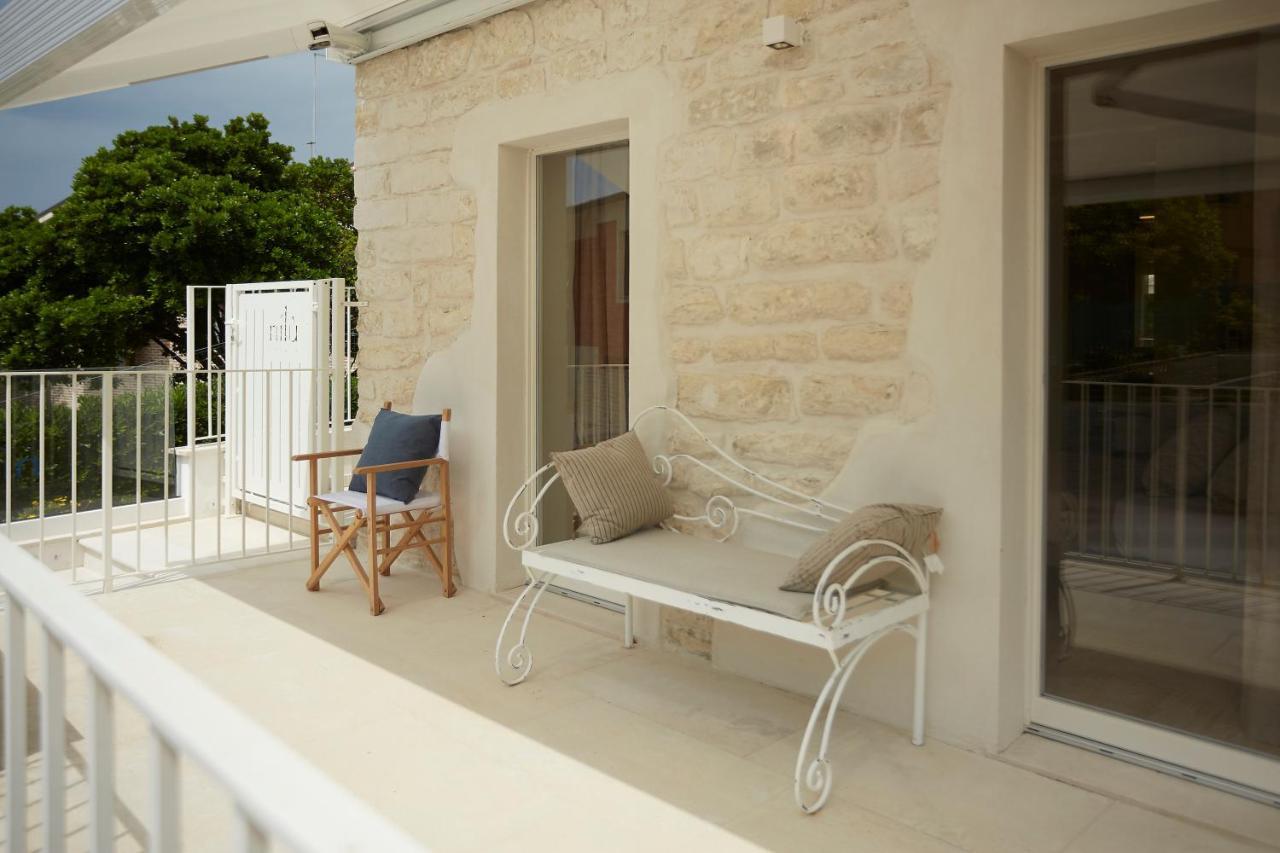 シローロ Nilu Relais Bed & Breakfast エクステリア 写真